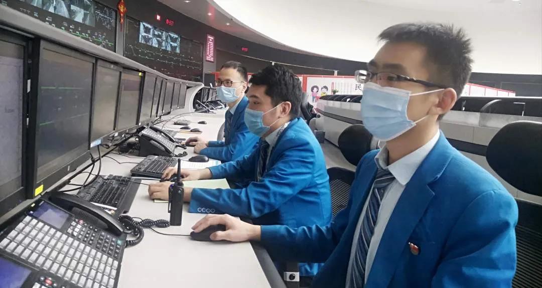 人民日?qǐng)?bào):開學(xué)季,天津地鐵3號(hào)線暖心服務(wù),保證師生無憂出行